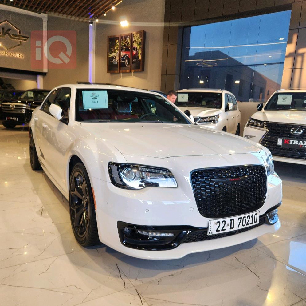 كرايسلر 300